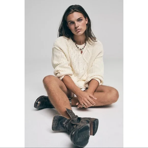 Free People Dream Cable Knit Crewneck Sweater NWT - Picture 3 of 8